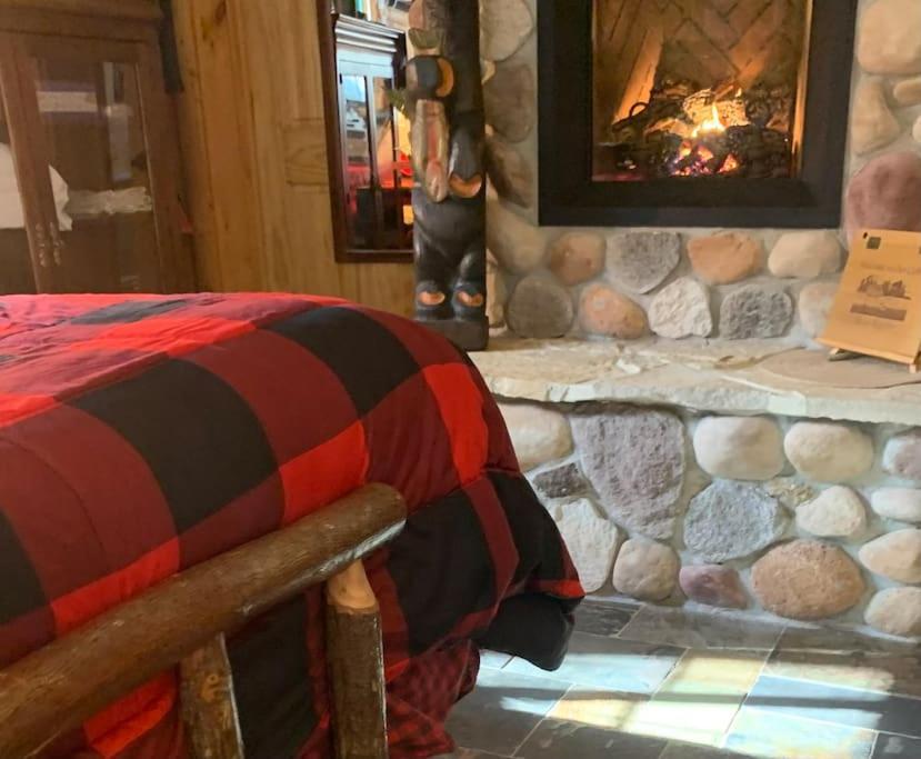 The Croquet Cabin Your Year Round Romantic Escape Villa Boulder Junction Exterior photo